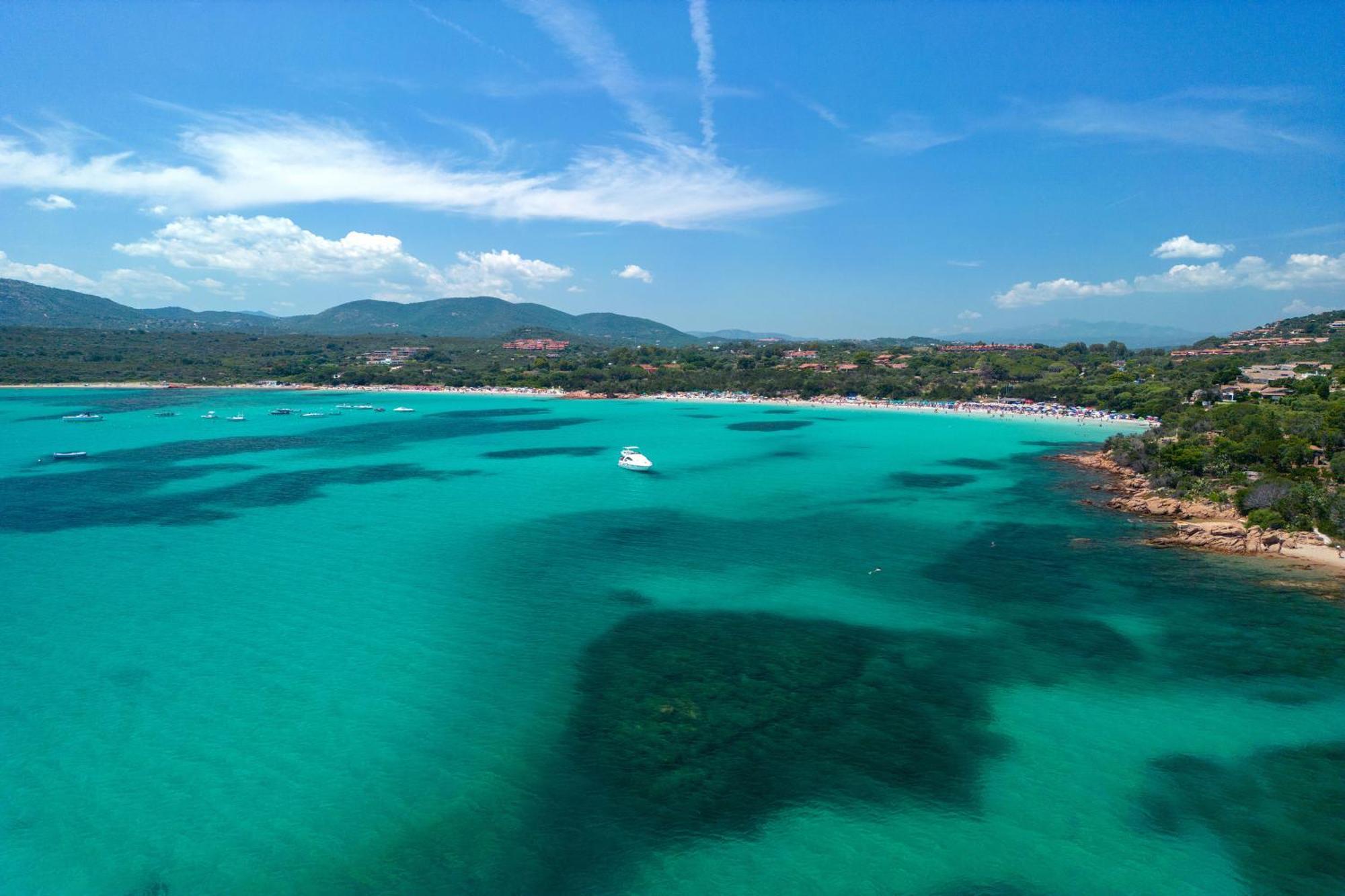Baia Dorata Beach Apartment Porto Istana Exterior photo